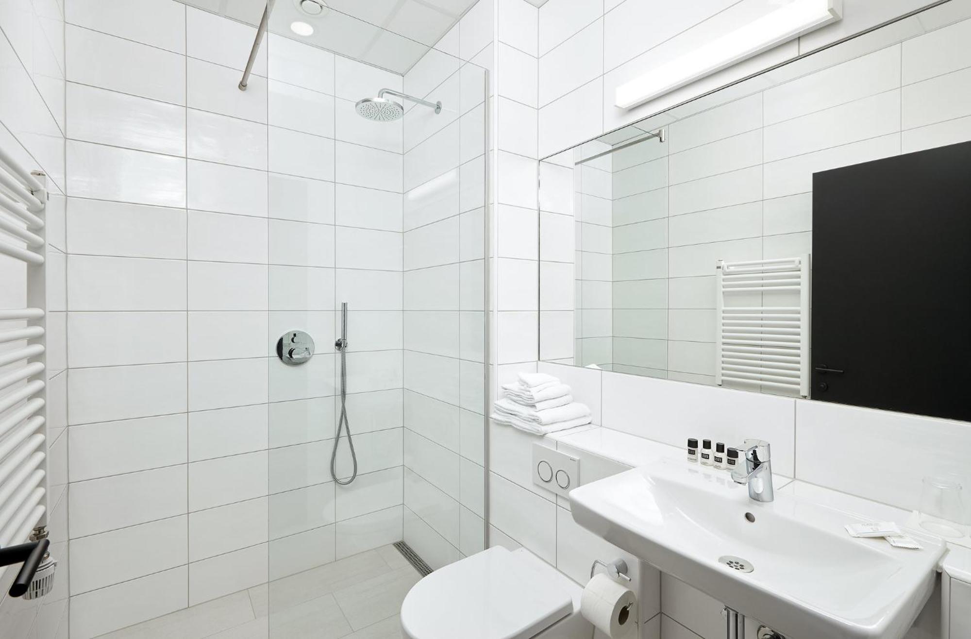 רייקיאוויק Hotel Cabin מראה חיצוני תמונה